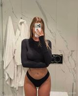 Миниатюра Индивидуалка Мия Фестивальный Фотография 